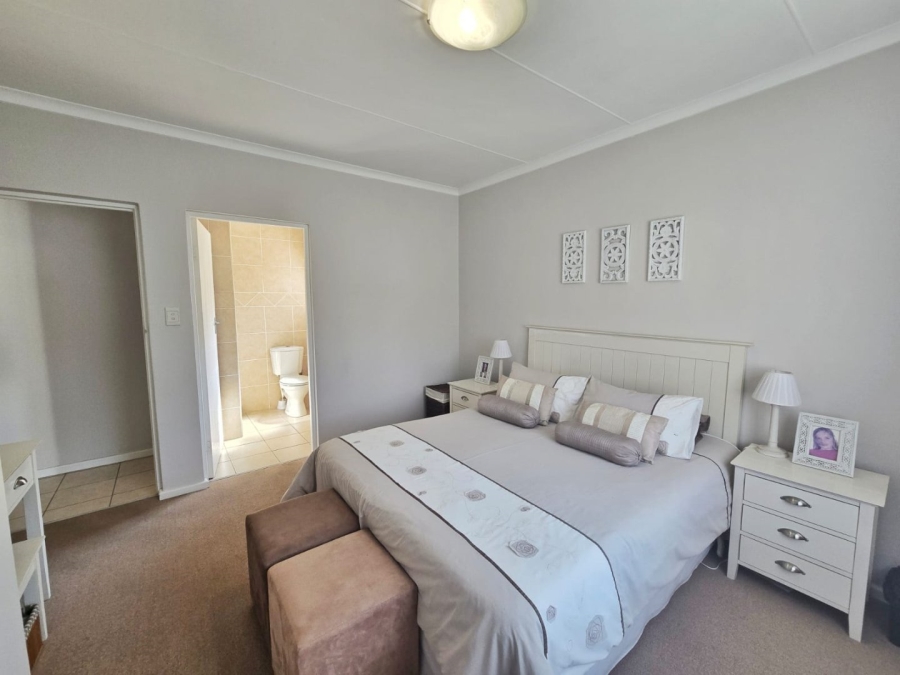 2 Bedroom Property for Sale in Montage Western Cape